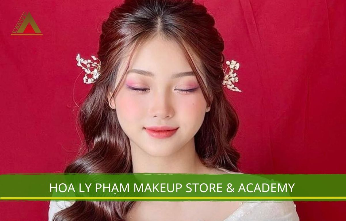Hoa Ly Phạm Makeup Store & Academy